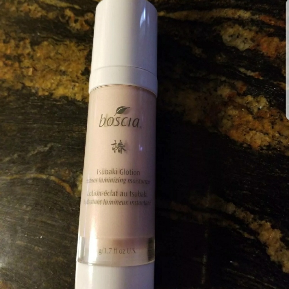 Boscia tsubaki glotion moisturizer